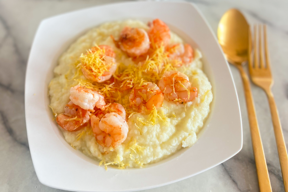 Lemon-Blumenkohlpüree mit Garnelen